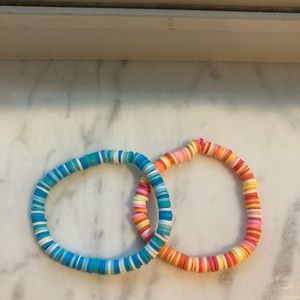 A pretty blue color scheme and orange color scheme!💙🧡